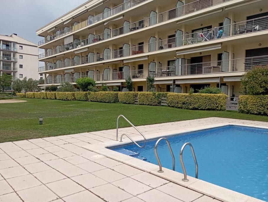 Apartamento En Primera Linea De Mar Roses Exterior photo